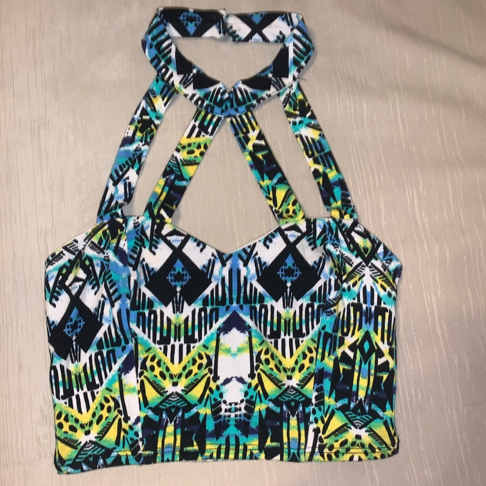2b bebe crop top